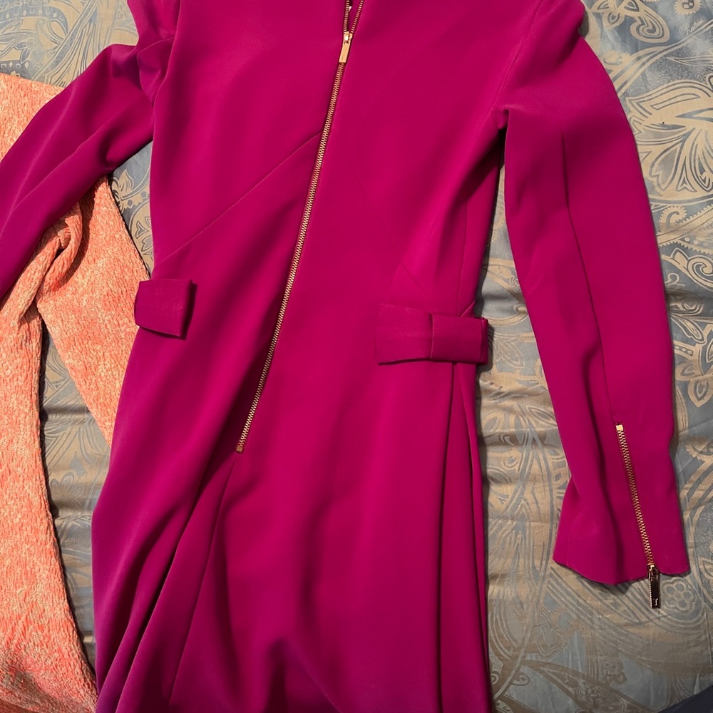 Dress - Picture 3 of 3